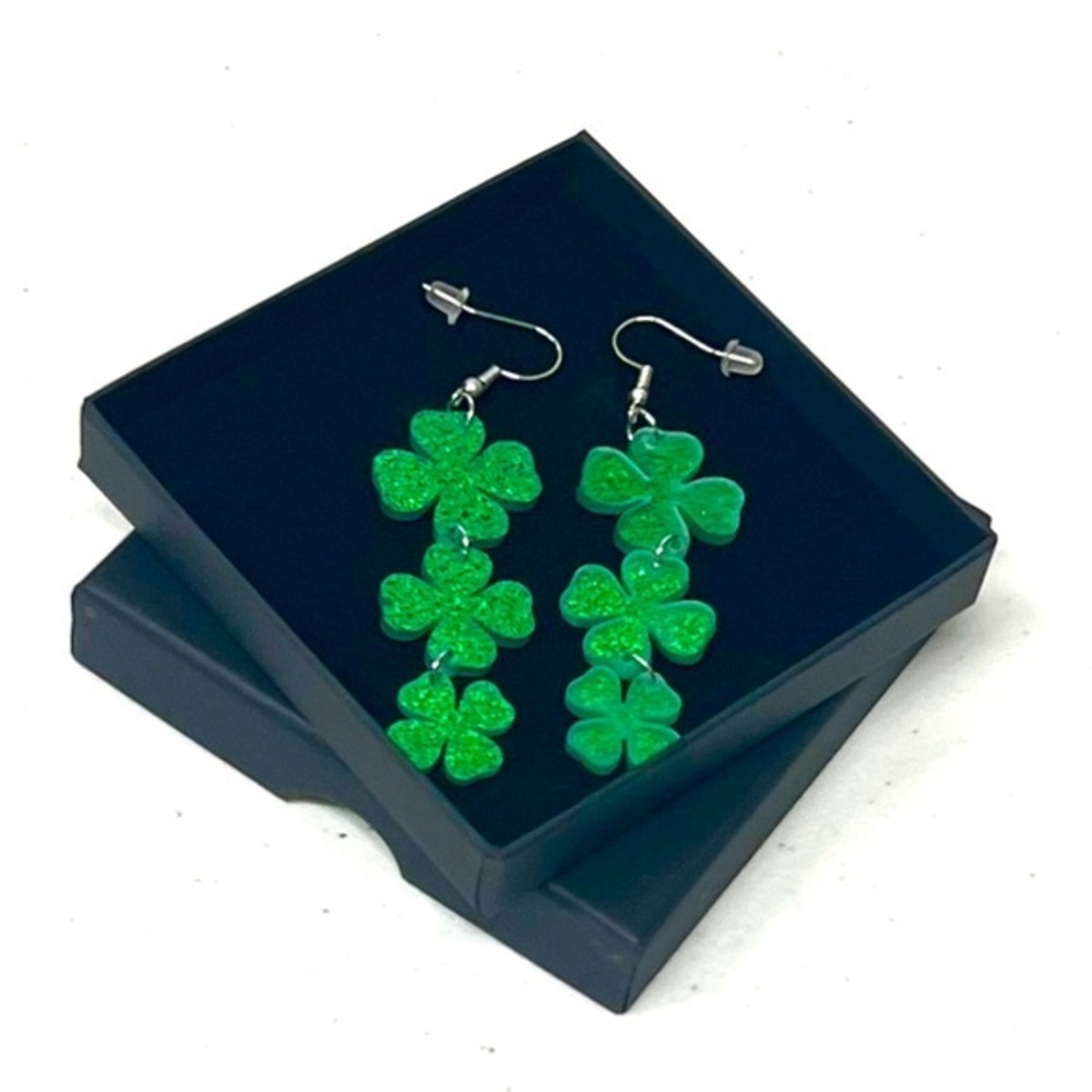 St. Patrick’s Day Elegant Green Clover Earrings